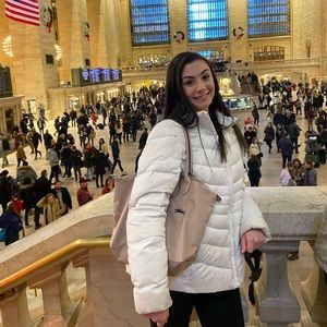 Meet your Posher, Stephanie